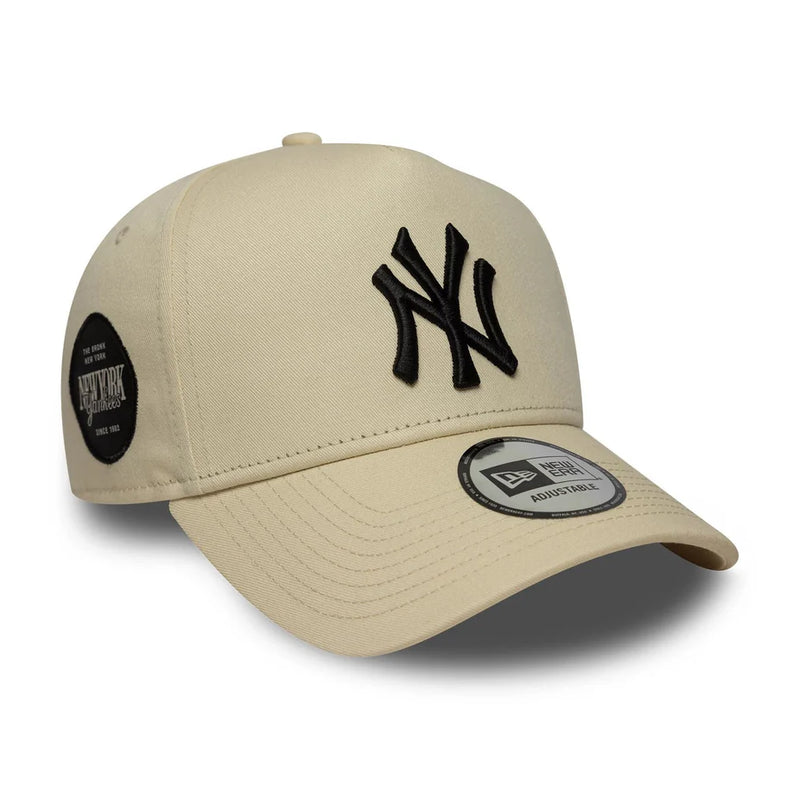 New Era New York Yankees MLB Sidepatch 9FORTY E-Frame Adjustable Cap 'Light Beige'