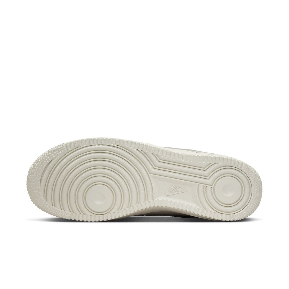 Nike Air Force 1 Low Premium Women's Shoe 'Light Bone/Green'