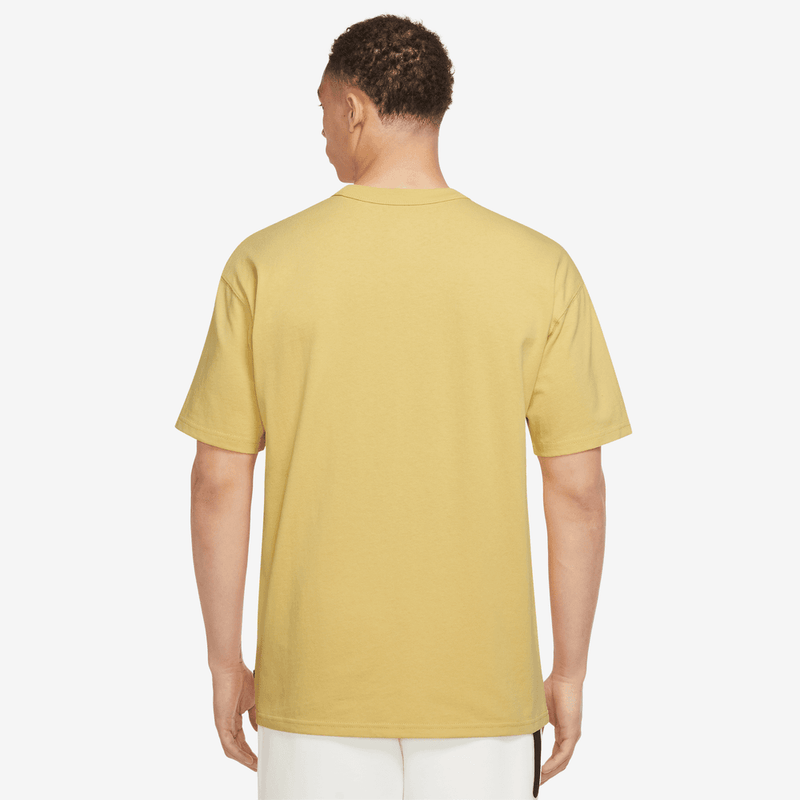 Nike Sportswear Premium Essentials Men's T-Shirt 'Saturn Gold'