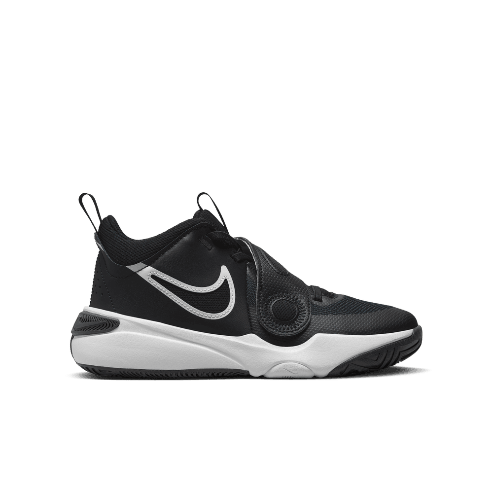 Nike Team Hustle D 11 Big Kids' Basketball Shoes (GS) 'Black/White'