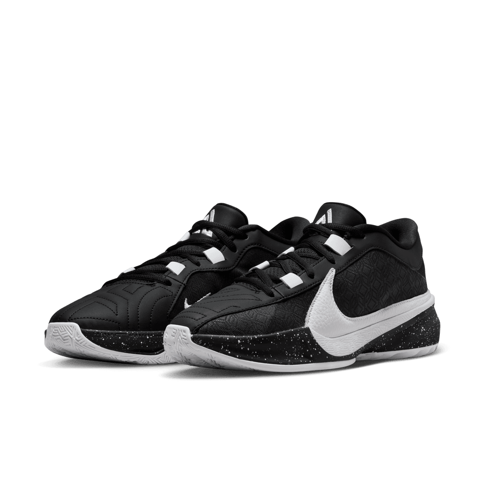 Nike zoom black and white basketball shoes hotsell