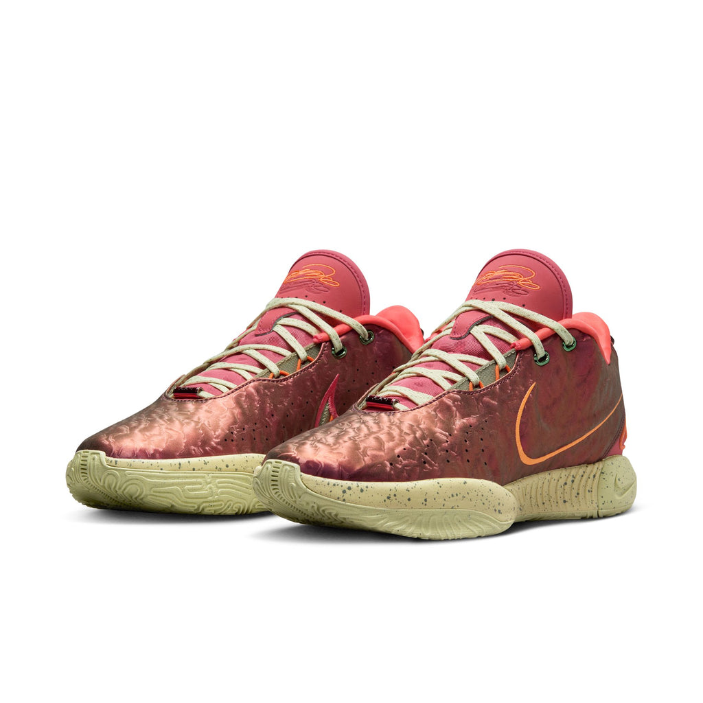 LeBron James LeBron XXI "Queen Conch" Basketball Shoes 'Glow/Gold'