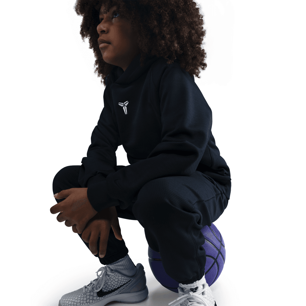 Kobe Bryant Kobe Big Kids' Therma-FIT Pullover Hoodie 'Black/White'