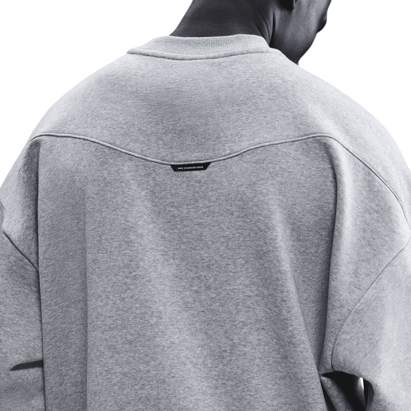 Nike Standard Issue Men's Therma-FIT Basketball Crew 'Grey Heather'